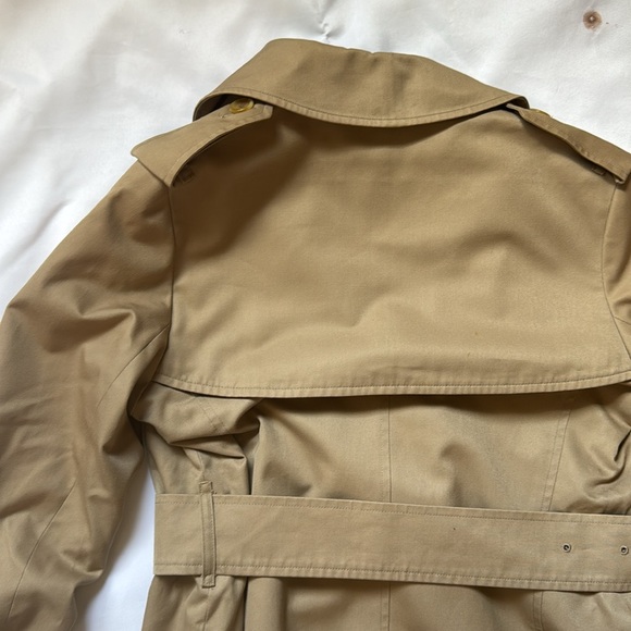 Beautiful Burberry Women’s size small 6 Trench Coat Authentic - Picture 9 of 11